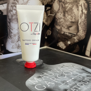 OTZI Tattoo Cream Cutie de Prezentare
