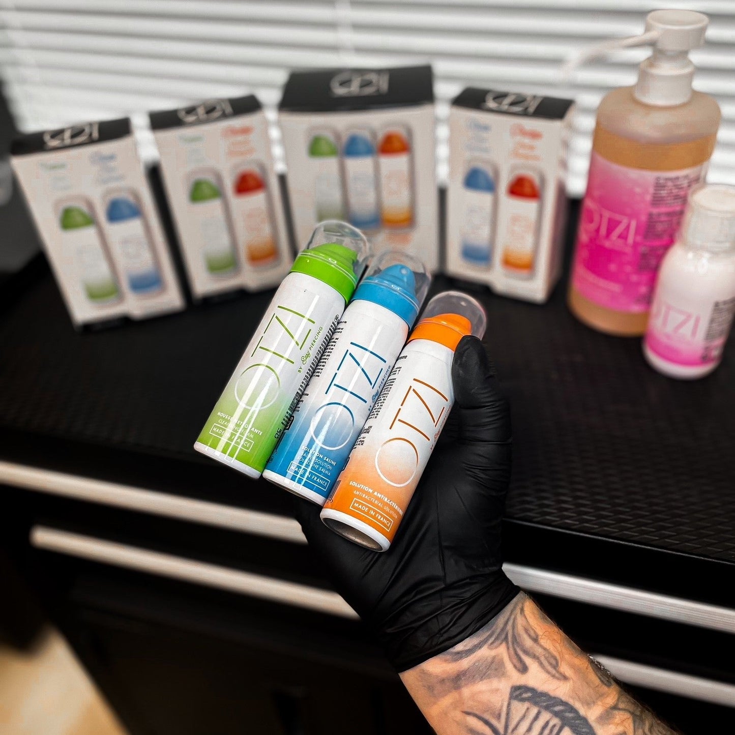 OTZI Piercing KIT : 3 Sprays (Foam/Saline/Antibac) + box of OTZI 20 sterile swabs